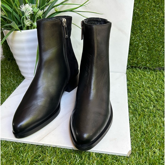 AQUATALIA Gabriele Black leather booties size 5.5 like New - Picture 3 of 11